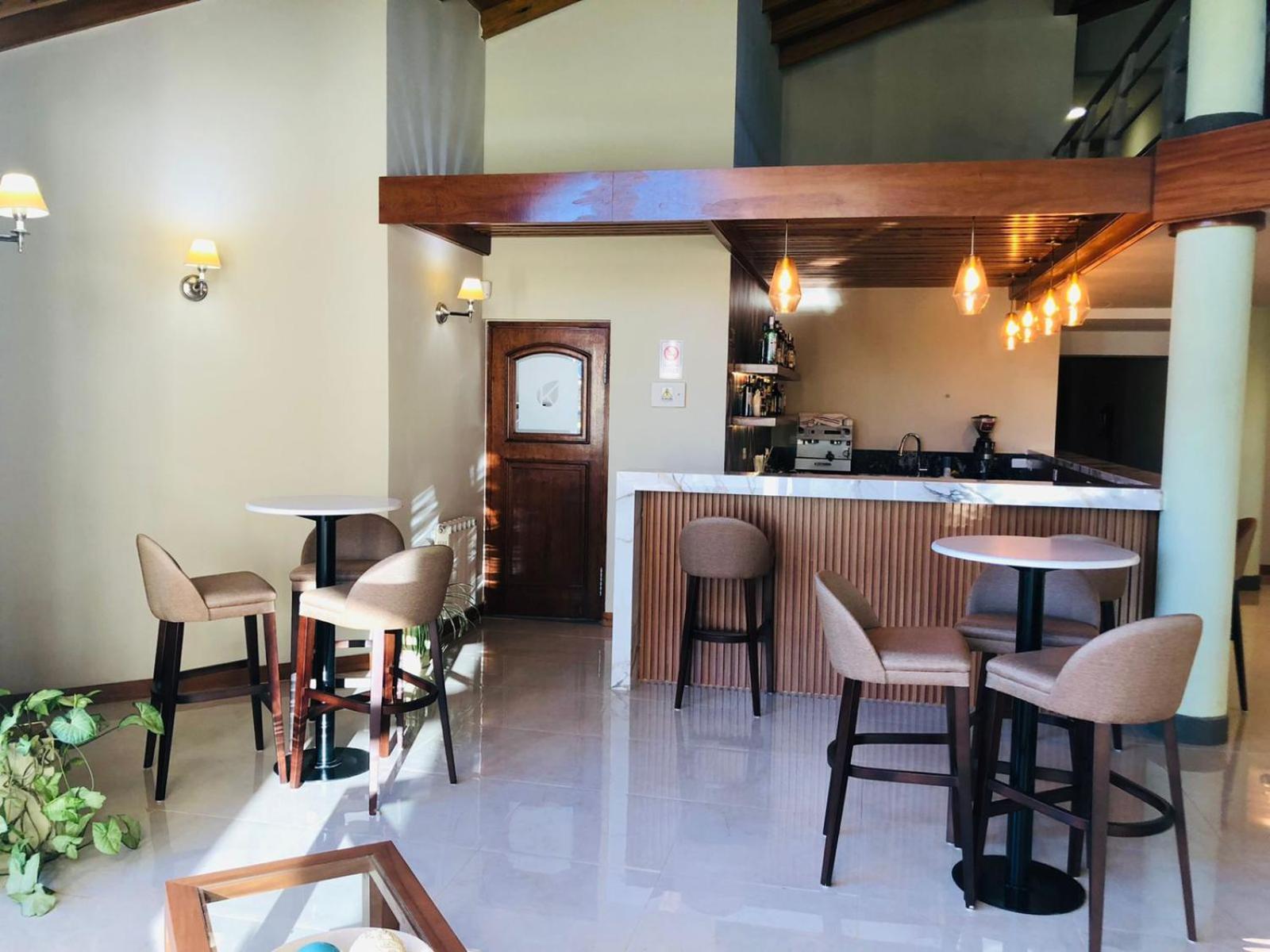 Konke Calafate Hotel エル・カラファテ エクステリア 写真